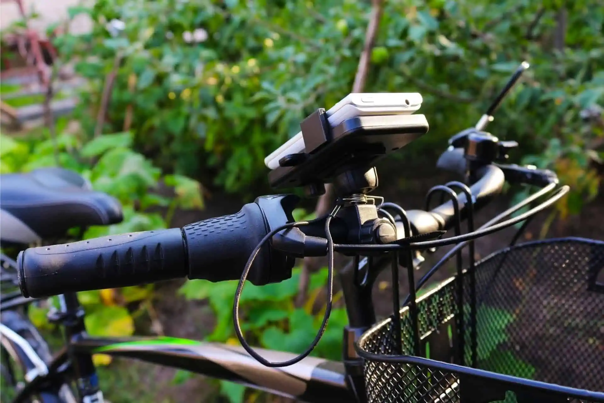 bike phone holder on a commuter bike. Hardcase 
